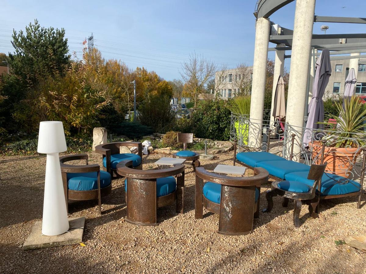 La Roseliere Hotell Saint-Quentin-Fallavier Eksteriør bilde