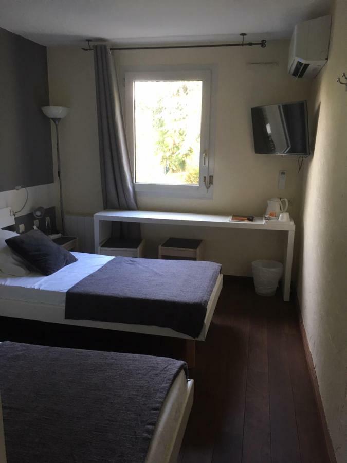 La Roseliere Hotell Saint-Quentin-Fallavier Eksteriør bilde